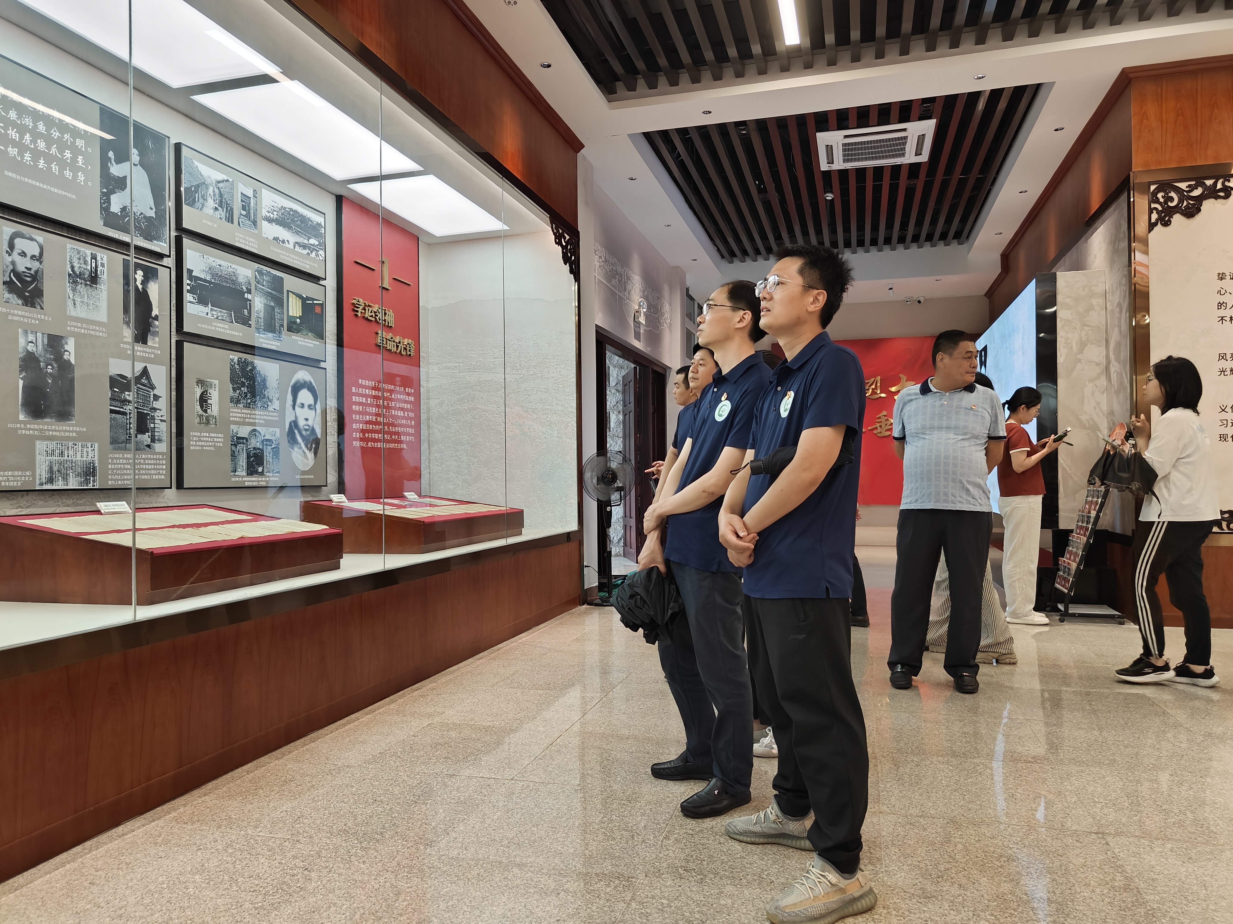 1751432453684353.jpg 1751432453684353.jpg