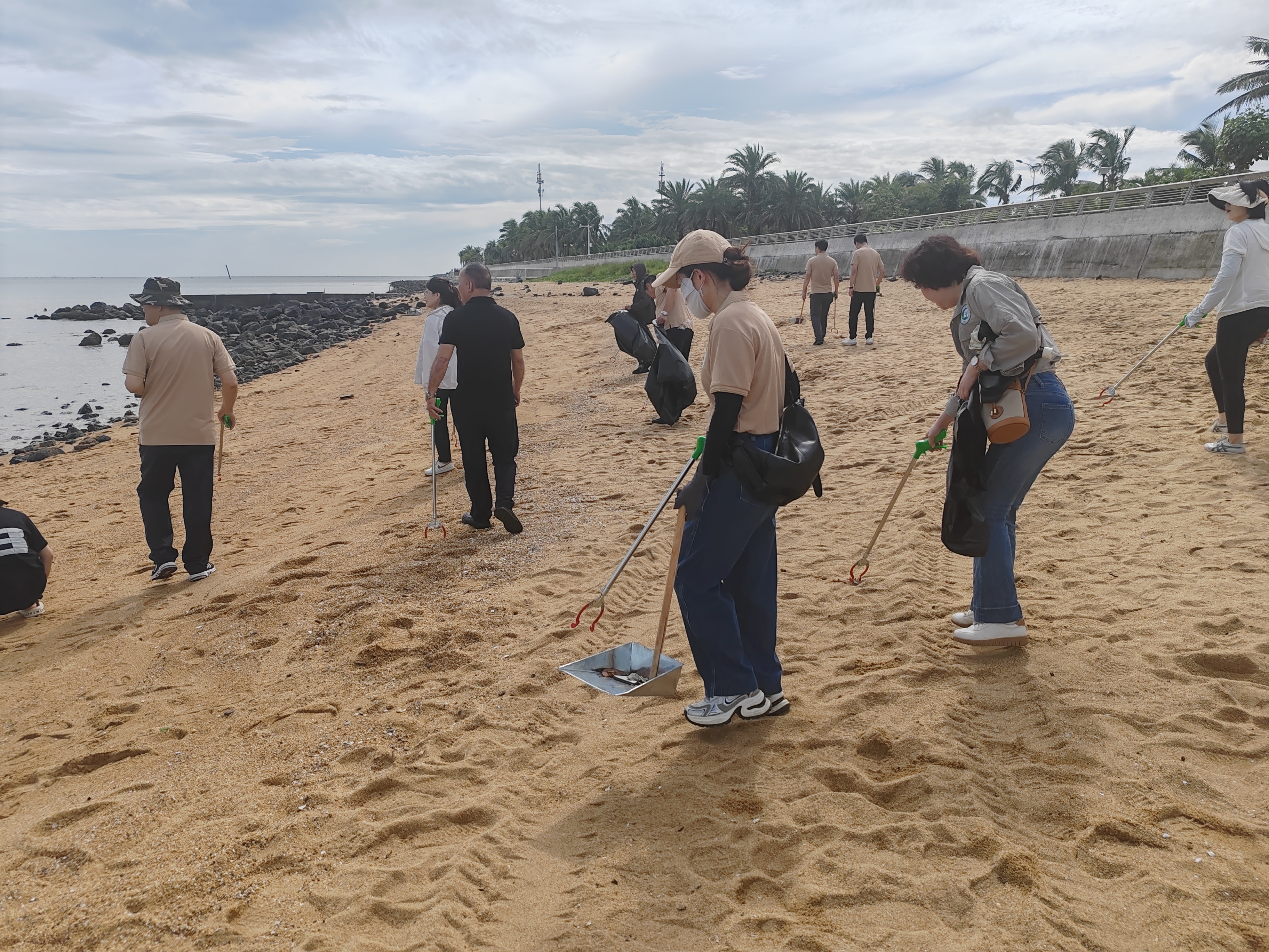 1751467045899996.jpg 1751467045899996.jpg